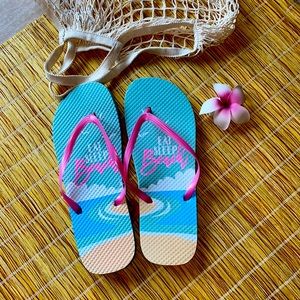 🆕   Women’s Blue with Pink Flip Flops (XL  11/12)